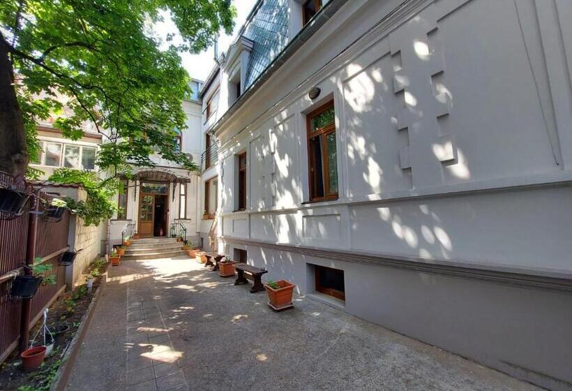 هتل Happy Accomodation