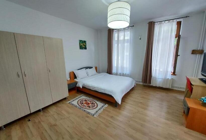 هتل Happy Accomodation