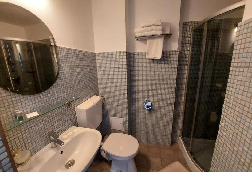 هتل Happy Accomodation