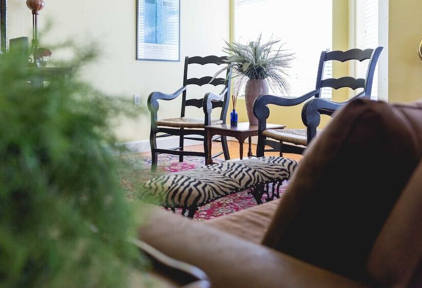 فندق High Cotton Inn