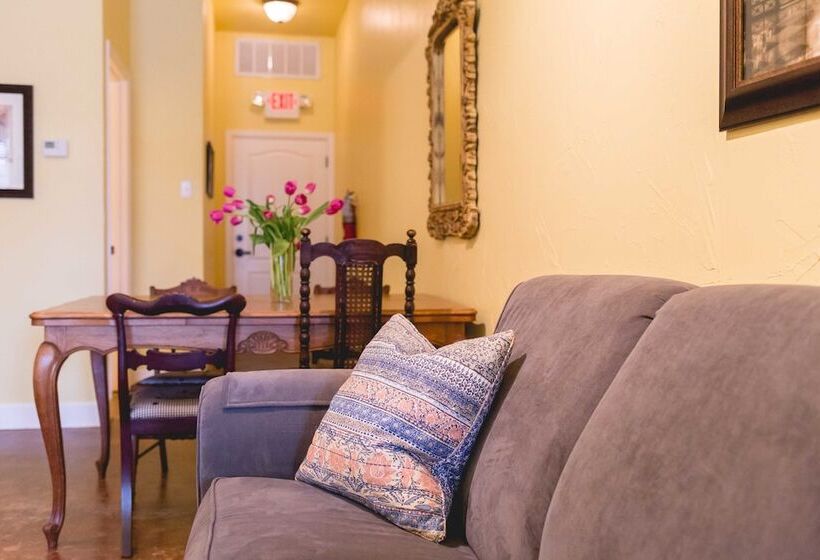 فندق High Cotton Inn