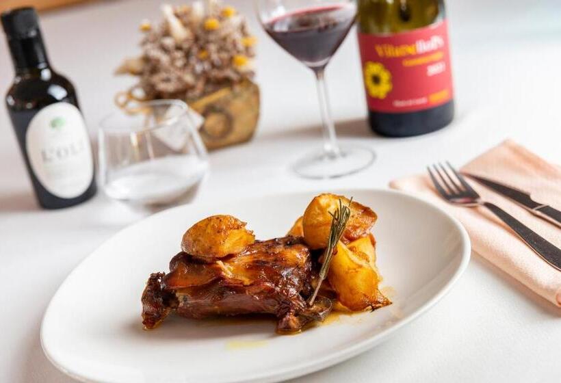 Отель Hostal Montserrat