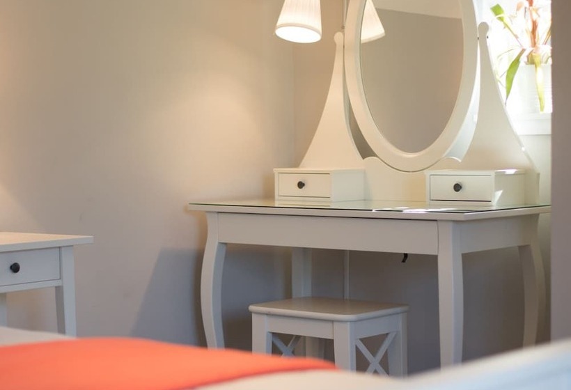 호텔 Justb Deva Edinburgh