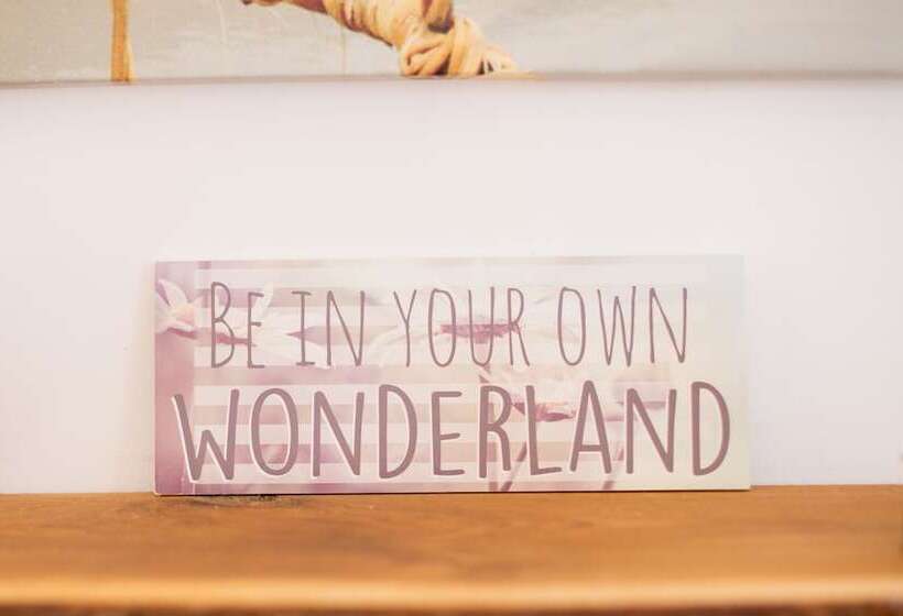 호텔 Justb Deva Edinburgh