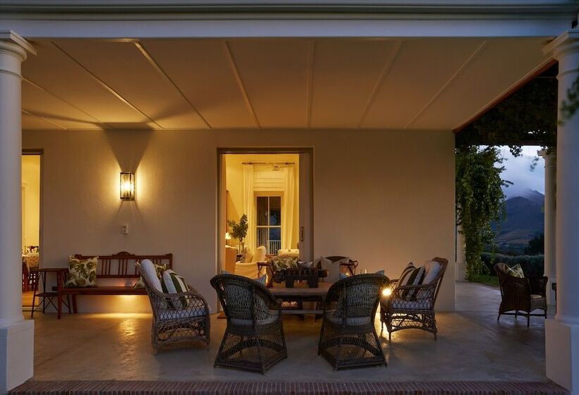 هتل La Cotte House