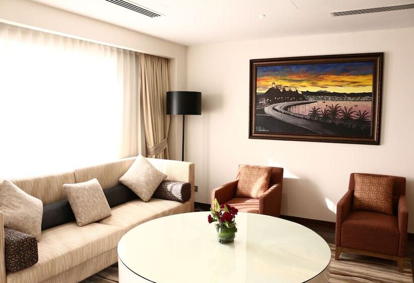 هتل Radisson Muscat Panorama