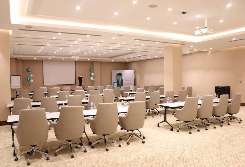 هتل Radisson Muscat Panorama