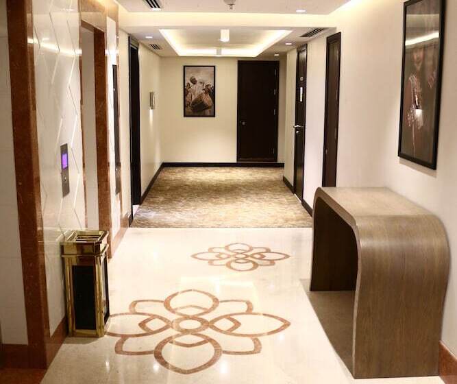 هتل Radisson Muscat Panorama