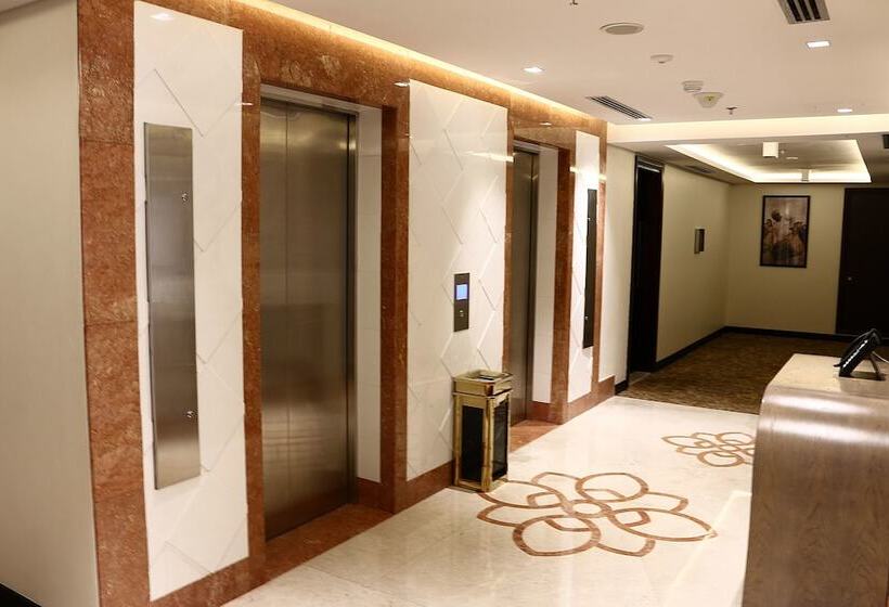 هتل Radisson Muscat Panorama