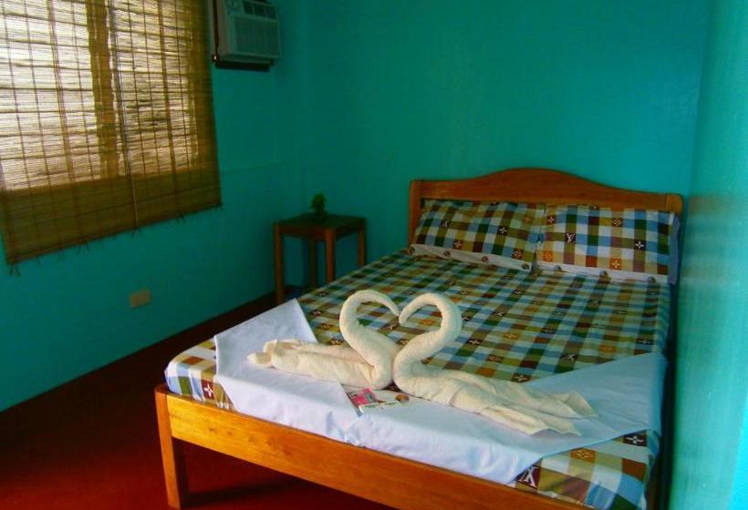 Отель Marie Ville Bed & Breakfast