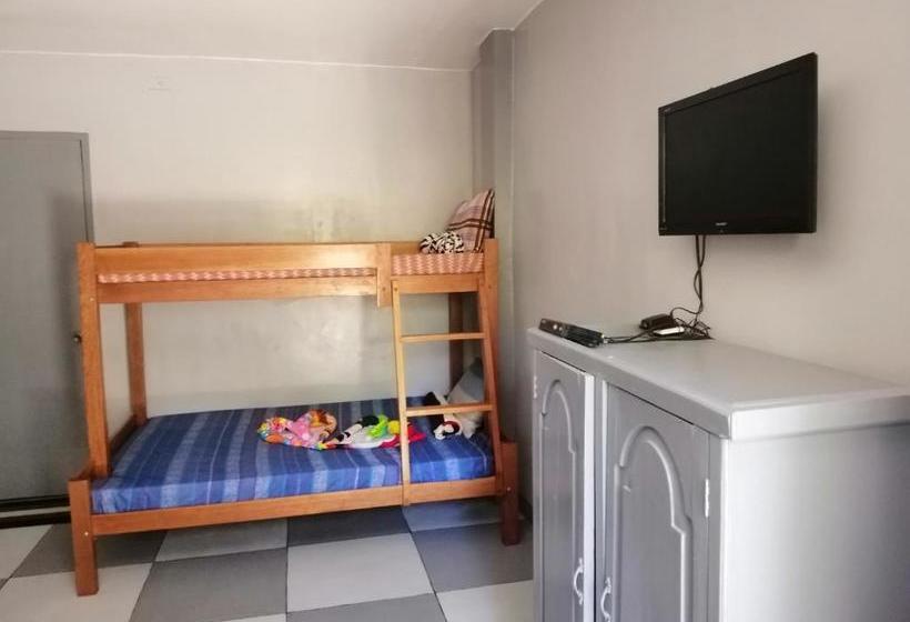 Отель Marie Ville Bed & Breakfast