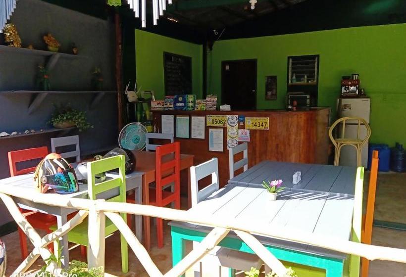 Отель Marie Ville Bed & Breakfast