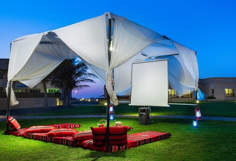 هتل Masira Island Resort