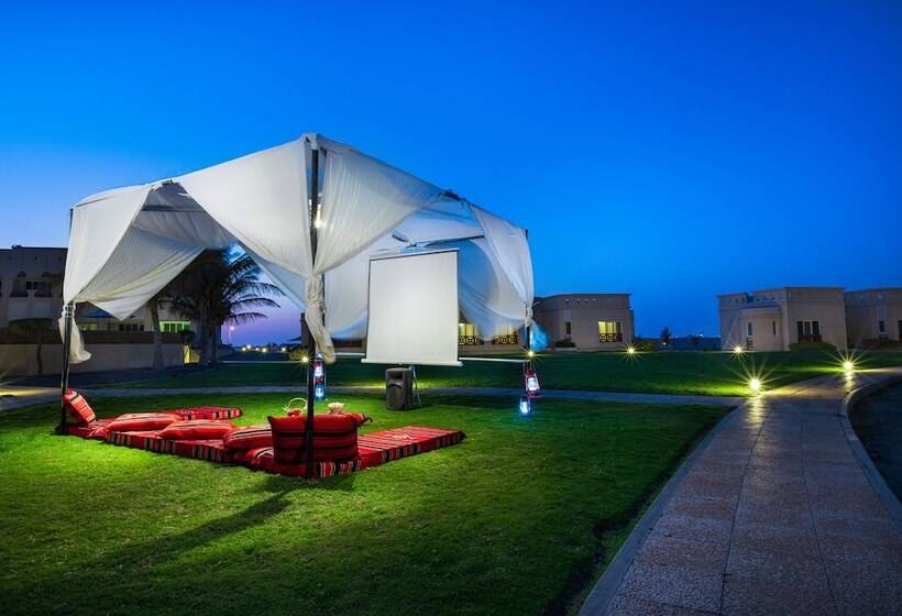 هتل Masira Island Resort