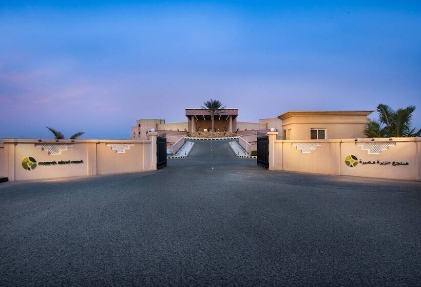 هتل Masira Island Resort