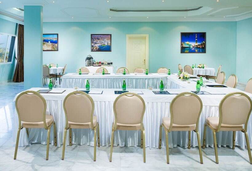 هتل Masira Island Resort