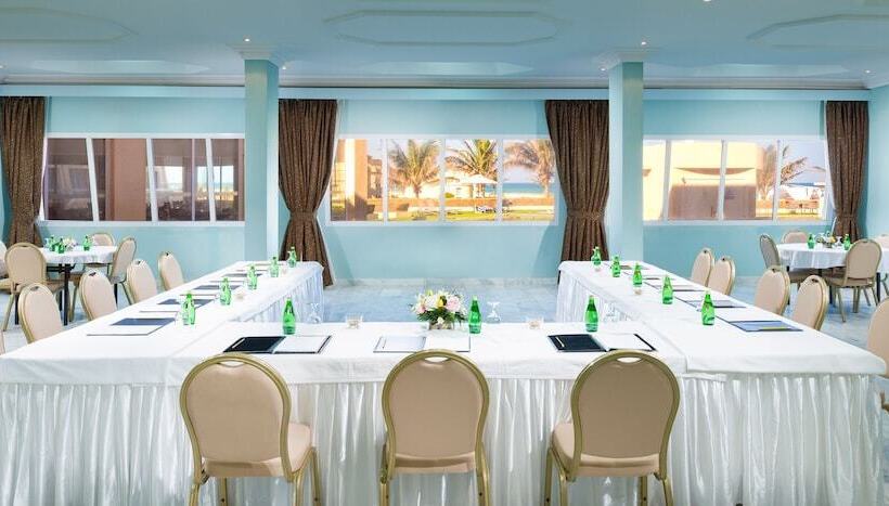 هتل Masira Island Resort