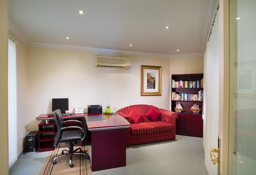 هتل Masira Island Resort