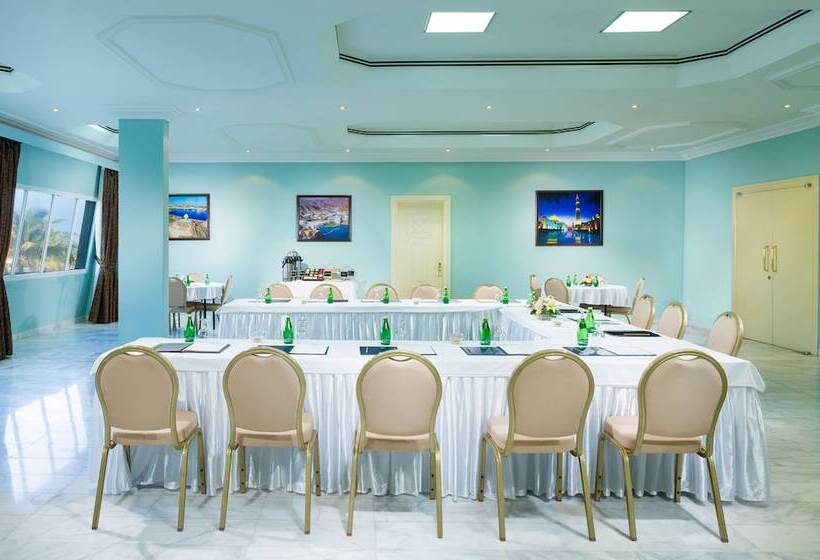 هتل Masira Island Resort