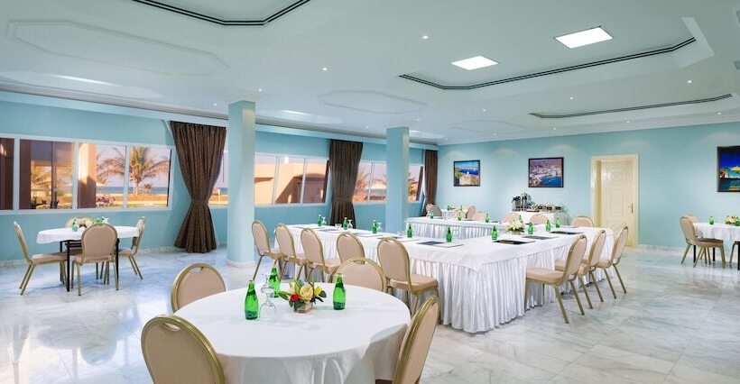 هتل Masira Island Resort