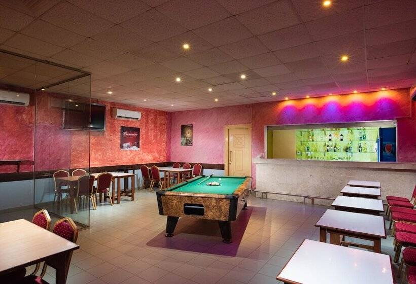 هتل Masira Island Resort