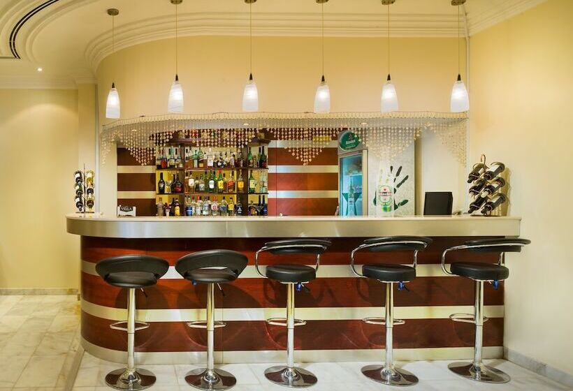 هتل Masira Island Resort