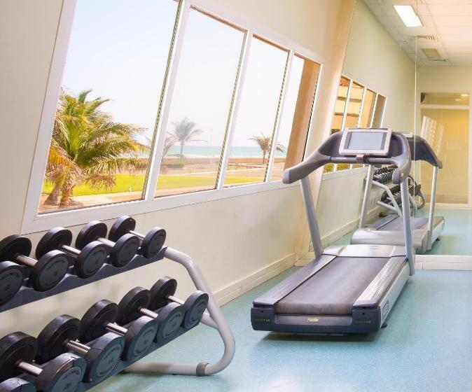 هتل Masira Island Resort