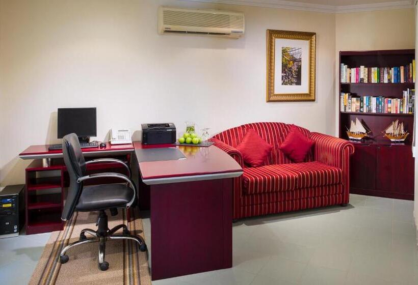 هتل Masira Island Resort