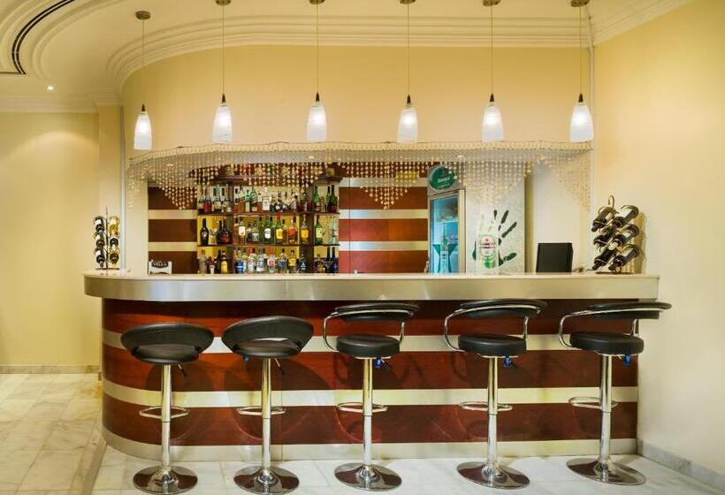 هتل Masira Island Resort