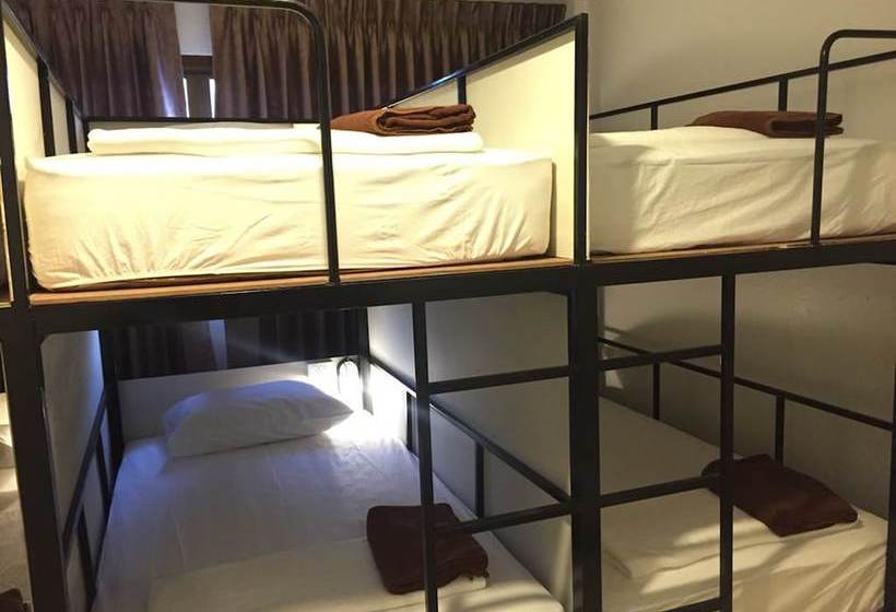 Отель Nine Hostel