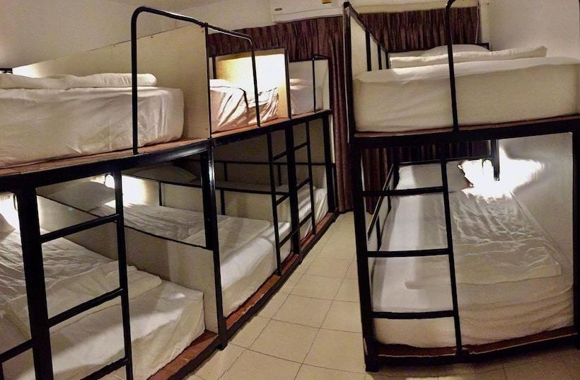 Отель Nine Hostel