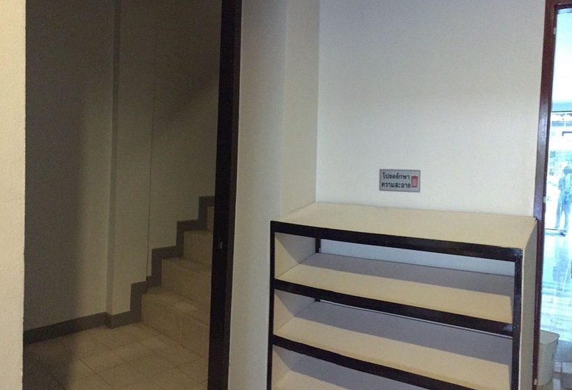 Отель Nine Hostel