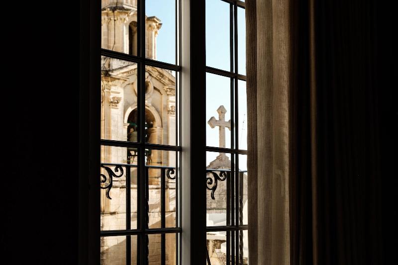 هتل 1926 Le Parisot Boutique Suites