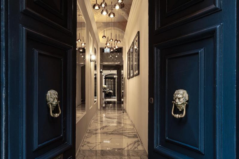 هتل 1926 Le Parisot Boutique Suites