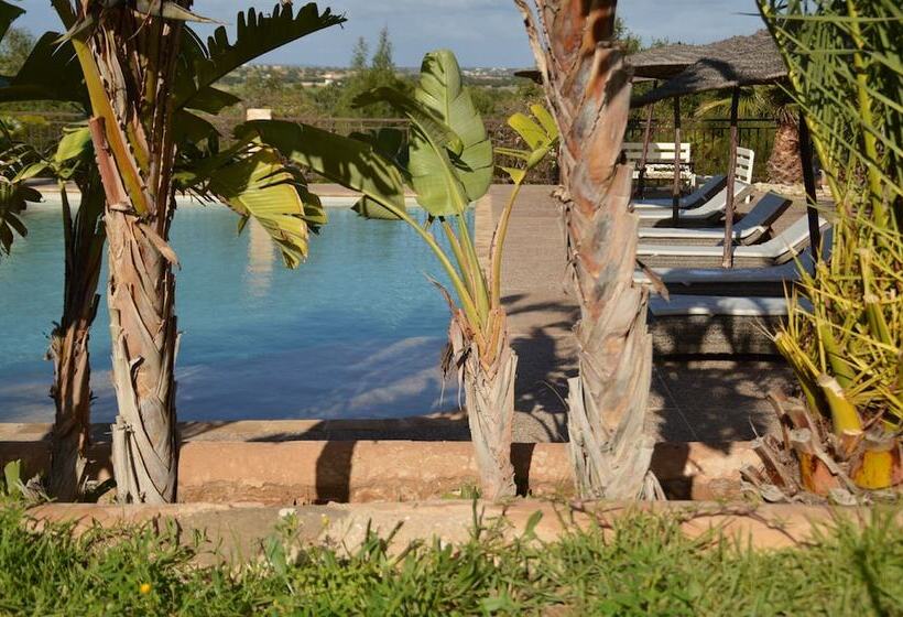 هتل Parfums D'étoiles