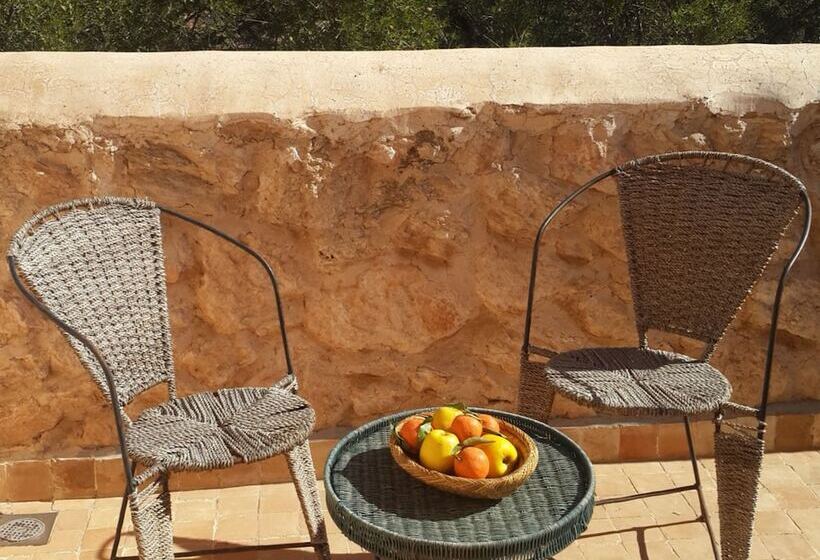 هتل Parfums D'étoiles