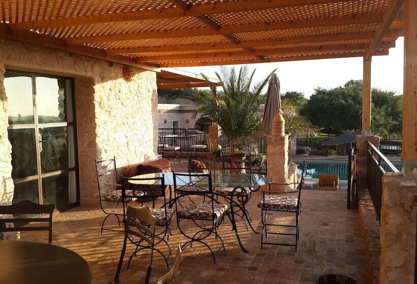 هتل Parfums D'étoiles