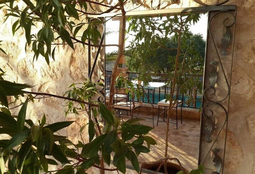 هتل Parfums D'étoiles