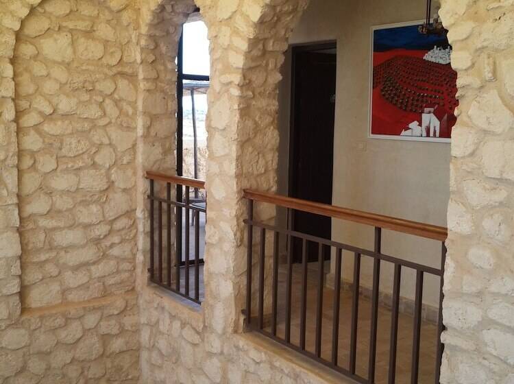 هتل Parfums D'étoiles