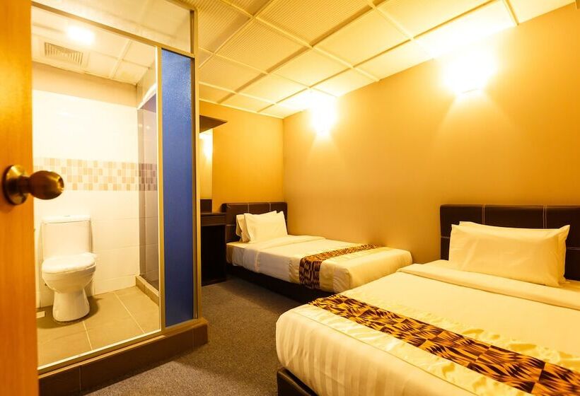 Отель Rainforest Budget Stay