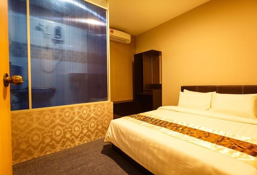 Отель Rainforest Budget Stay