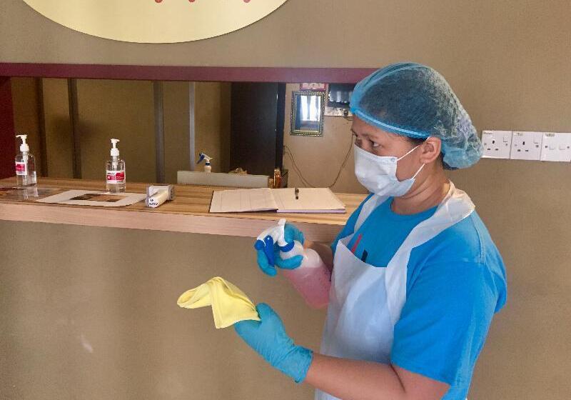 Отель Rainforest Budget Stay