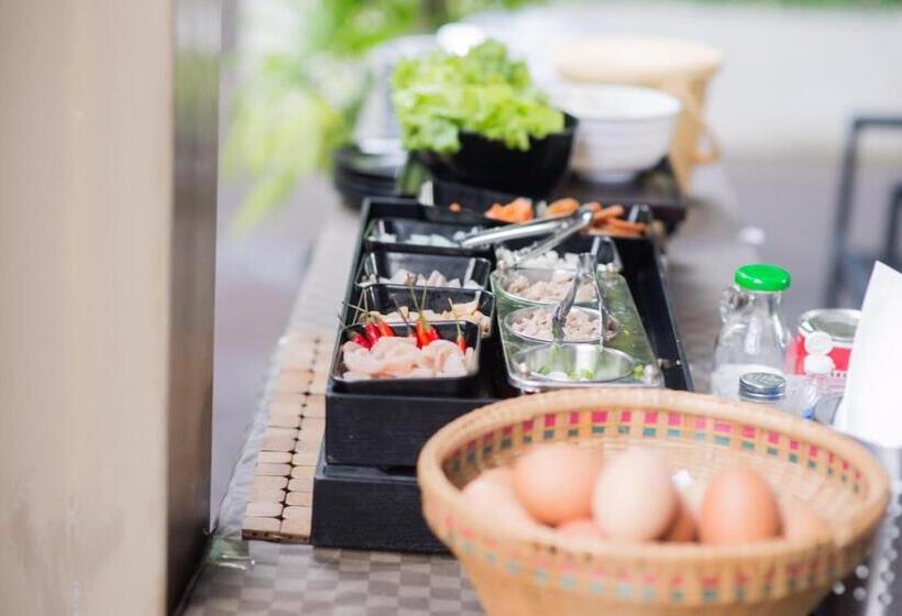 فندق Romyen Garden Place