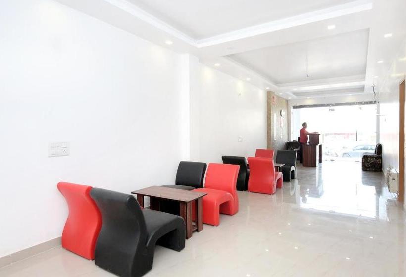 فندق Fab Royal Plaza Zirakpur