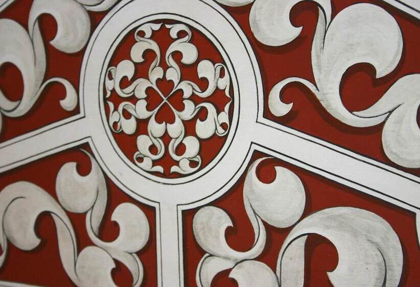 فندق Hostal Santa María De úbeda