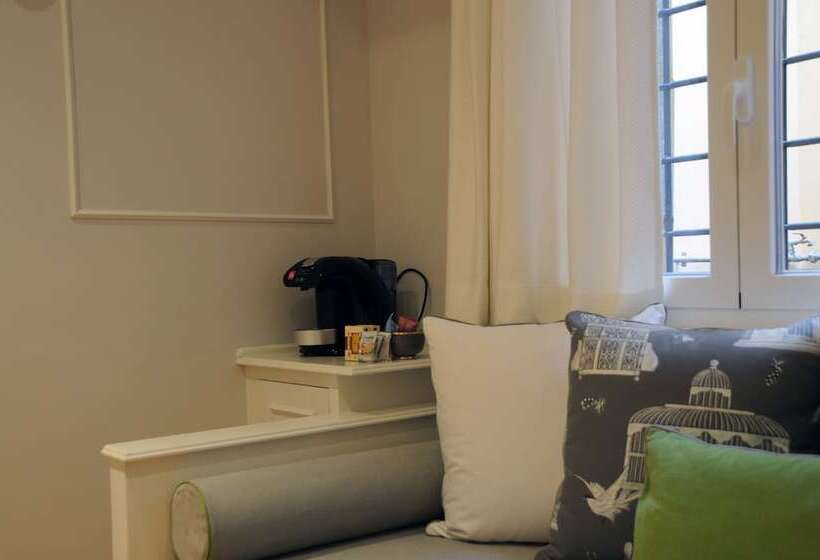 هتل Suite Fontana Di Trevi