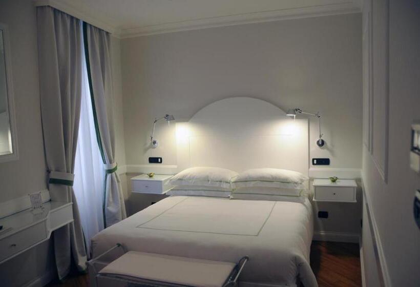 هتل Suite Fontana Di Trevi