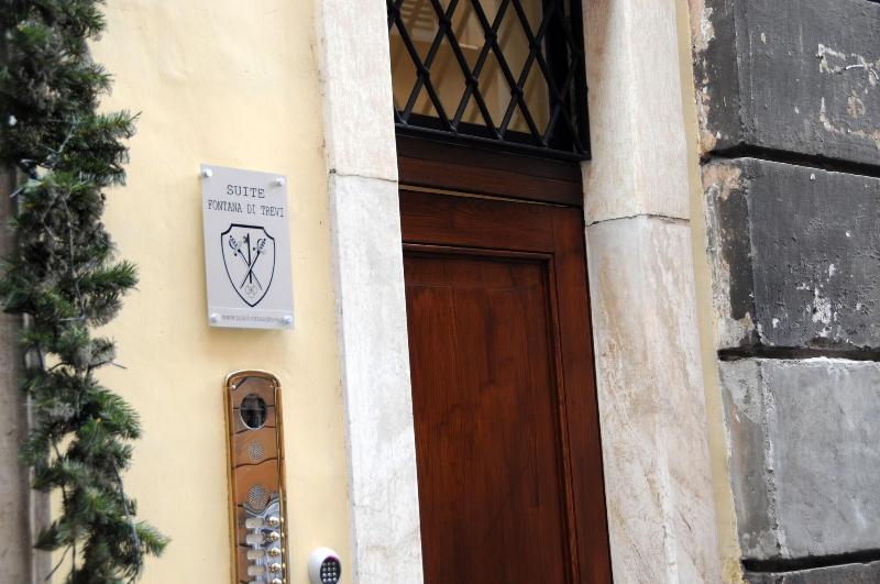 هتل Suite Fontana Di Trevi