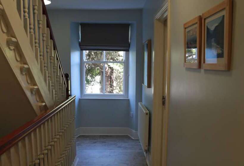 בית מלון כפרי Summerhill Guest House