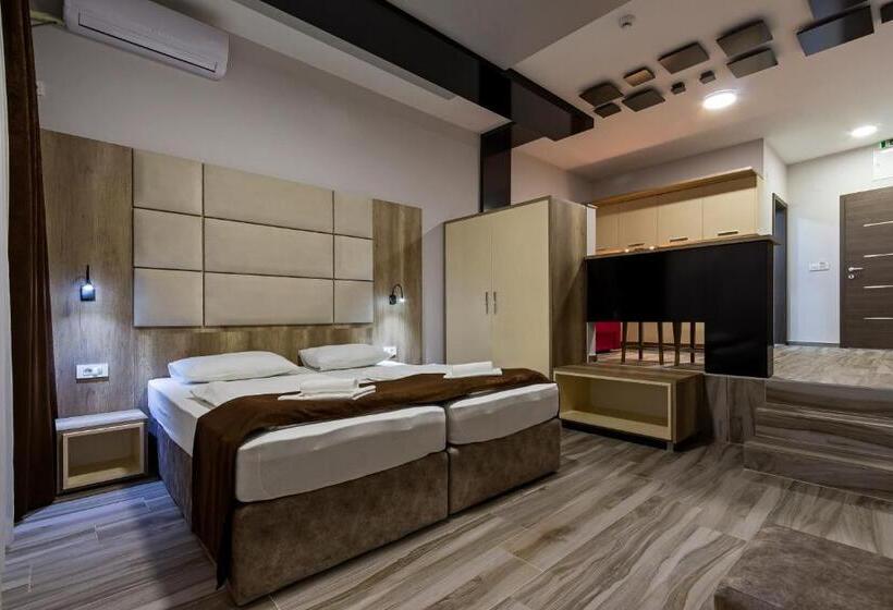 هتل Velestovo View Apartments